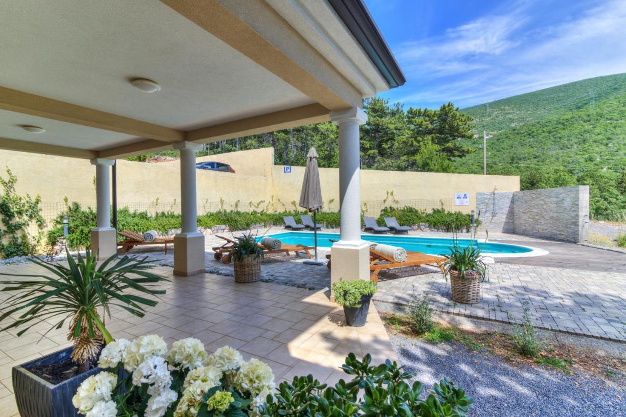 Villa Mia สเวติยูไร ภายนอก รูปภาพ